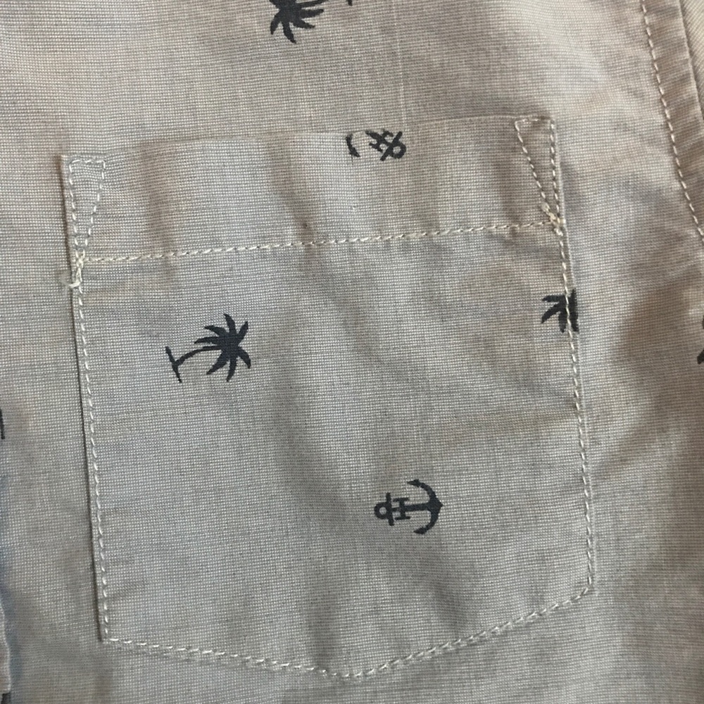 T-shirt - Picture 2 of 3